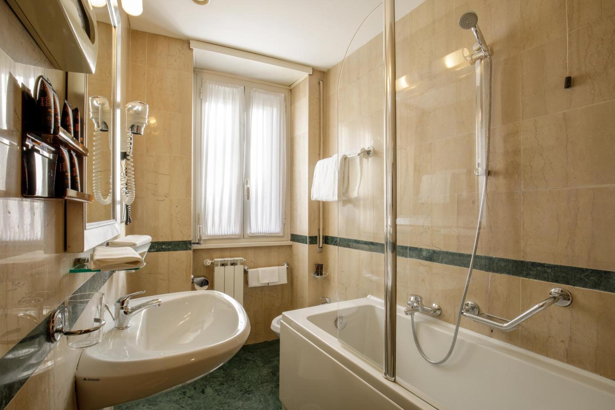 Hotel Santa Costanza By Omnia Hotels Рим Экстерьер фото